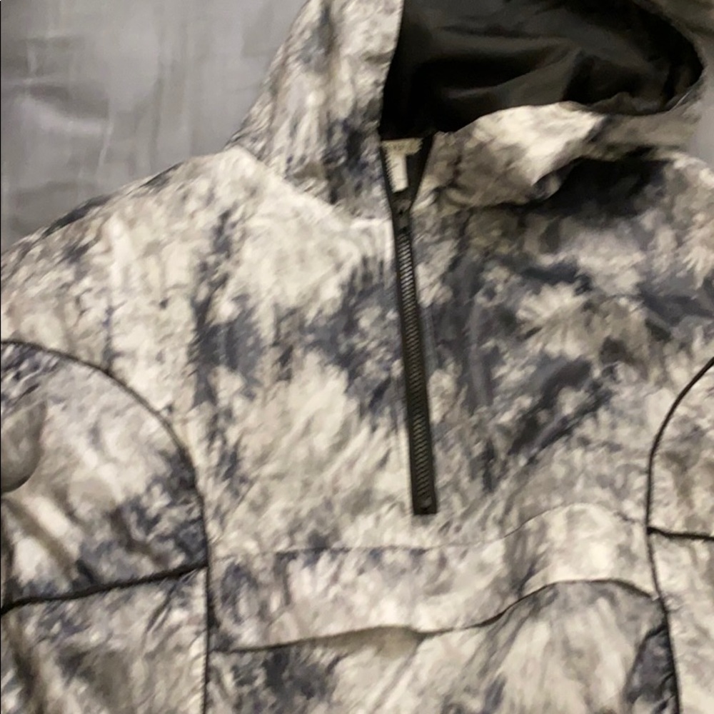 jacket - Picture 3 of 4